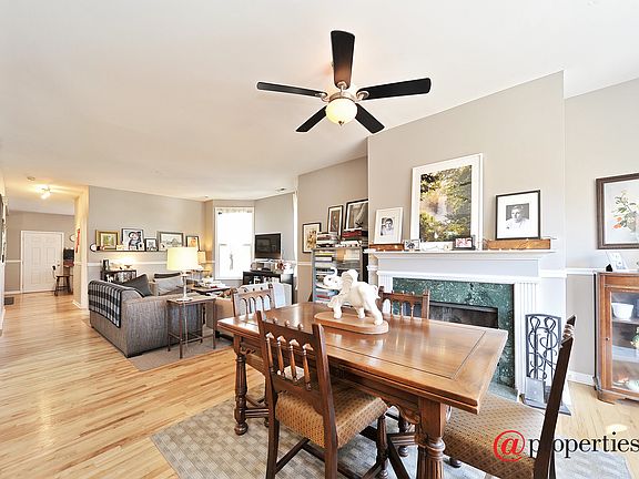 Living Rm / Dining Rm - 2nd floor / Duplex-up