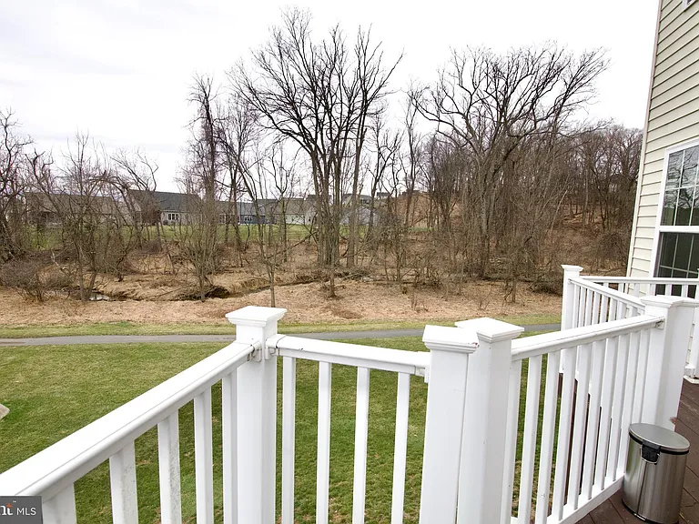 633 Keswick Ct — Photo 37