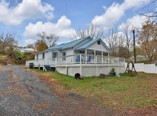 999 Old Elizabethton Hwy, Bluff City, TN 37618