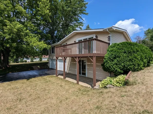 964 Breckenboro Rd, Davis, IL 61019