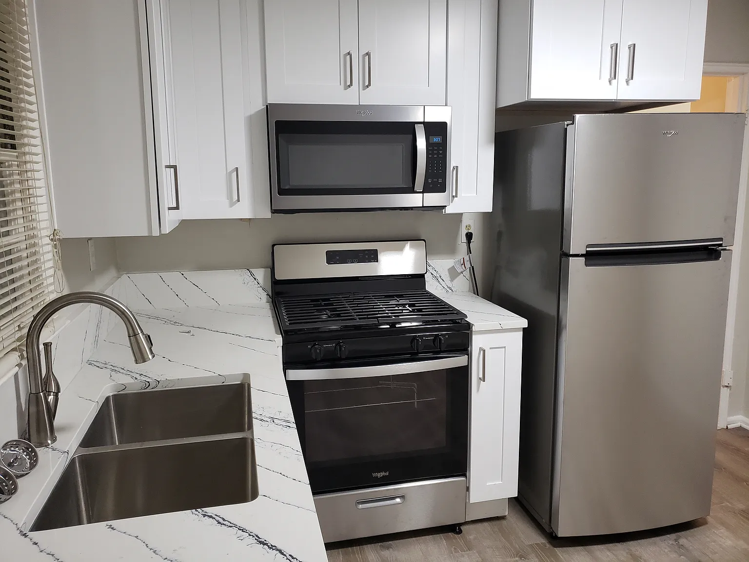 2 bed, 750 sqft, $1,600 — Photo 1
