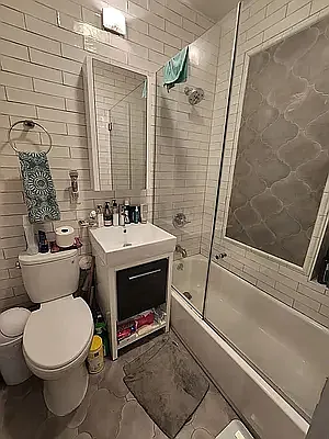 Rented by ONE Manhattan Real Estate | media 15