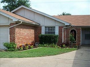 914 Simpson Ter, Bedford, TX 76021