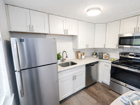 4th image of 502 Park Ave APT 1