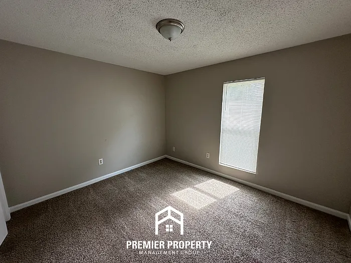4389 Vancouver Cv — Photo 16
