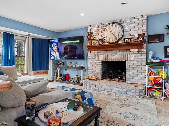 4th image of 8005 Hansom Pl