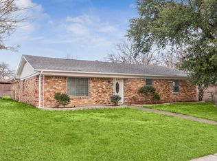 9643 Altacrest Dr, Dallas, TX 75227