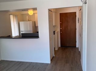 637 Princeton Rd #10, Berkley, MI 48072