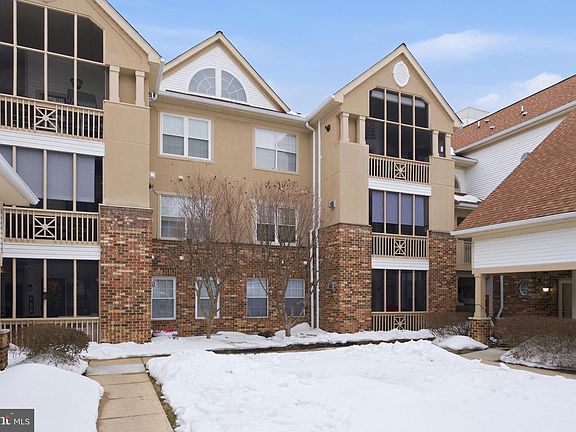 2nd image of 604 Churchill Rd APT I