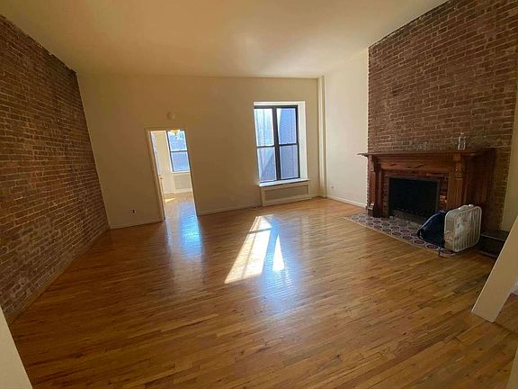 2nd image of 138 W 81st St #3R