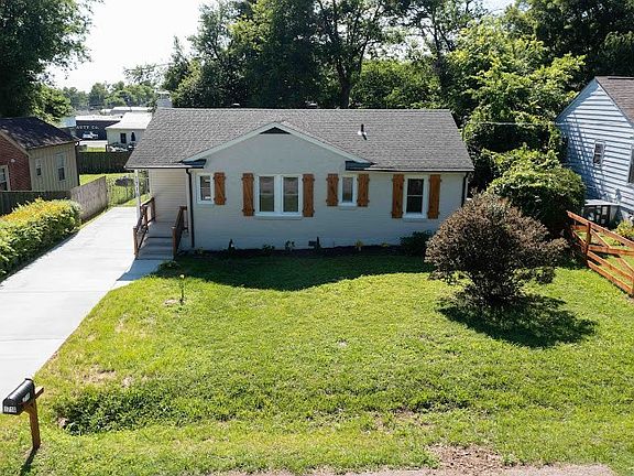 2nd image of 1716 Hillview Dr