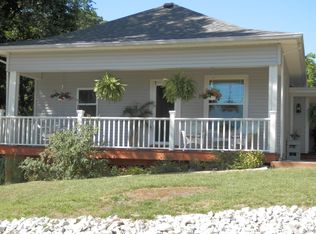 1229 Elm St, Hamilton, IL 62341