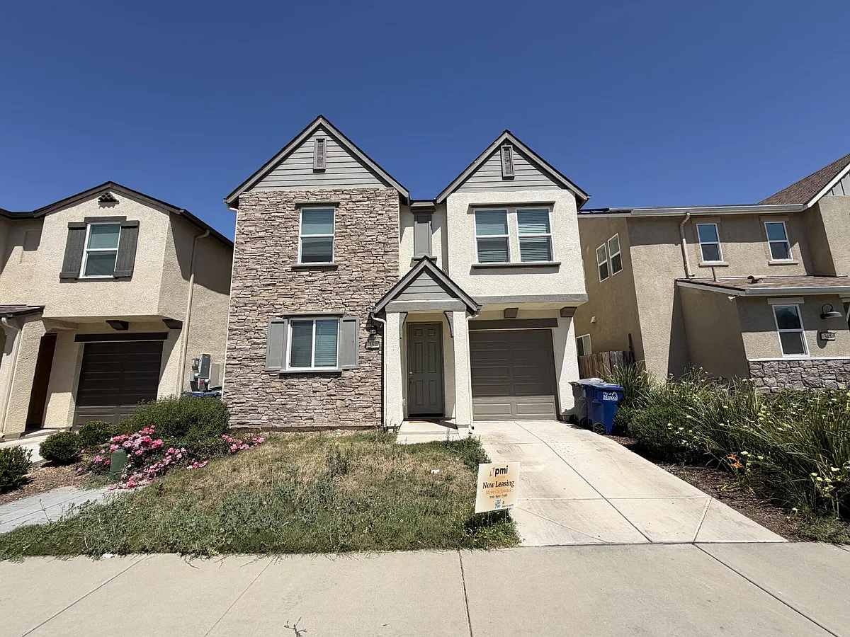 Building Photo - 351 Sullivan Dr