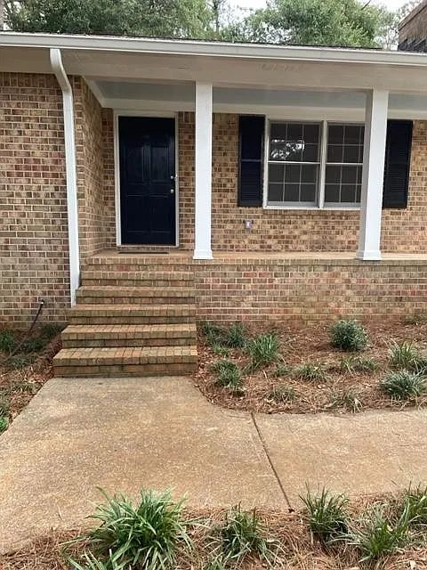 3 bed, 1401 sqft, $2,350 — Photo 4
