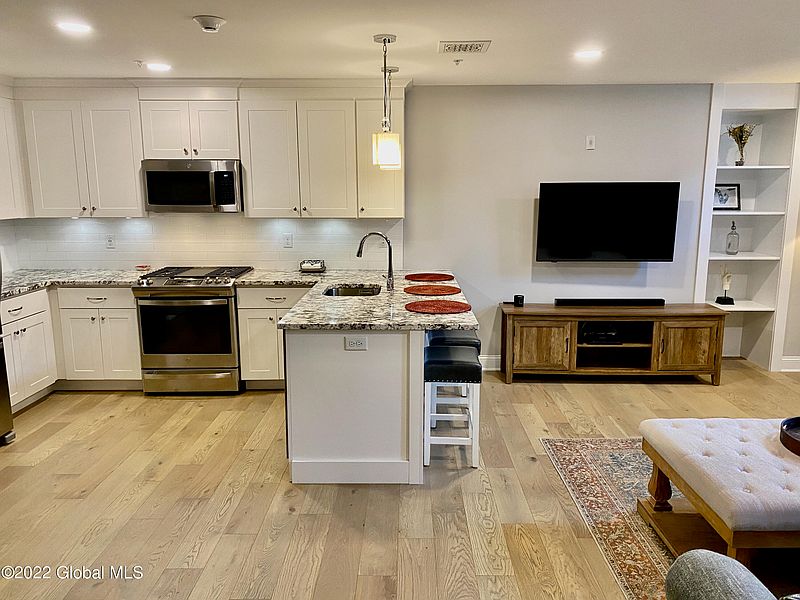 3rd image of 77 VAN DAM Street #103