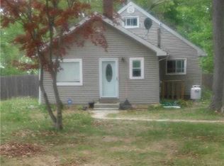 70 Roosevelt Blvd, Hauppauge, NY 11788