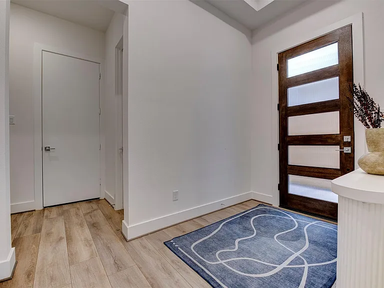3517 McIlhenny St — Photo 4