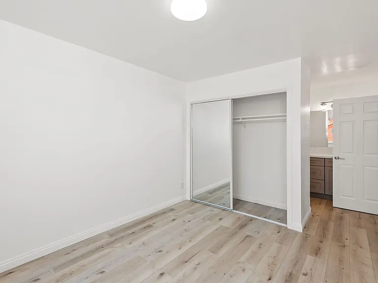 1625 S St Andrews Pl — Photo 8