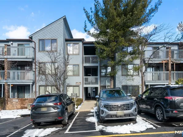 1469 John St, Fort Lee, NJ 07024