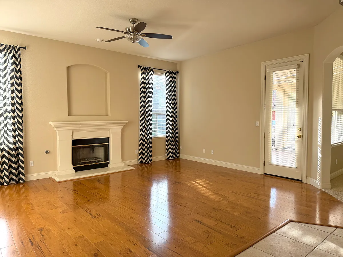 Building Photo - 6100 High Pines Ct