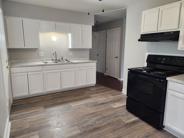 1674-1676 Carstare Dr #1674