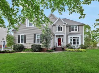 5717 Oak Mill Ct, Glen Allen, VA 23059