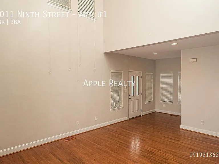 1011 9th St #1 — Photo 3