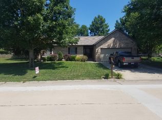 221 Summers Trce, Belleville, IL