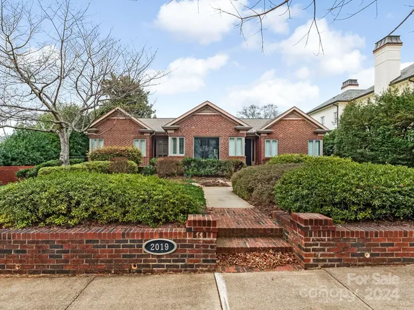 2019 Hastings Dr, Charlotte, NC 28207