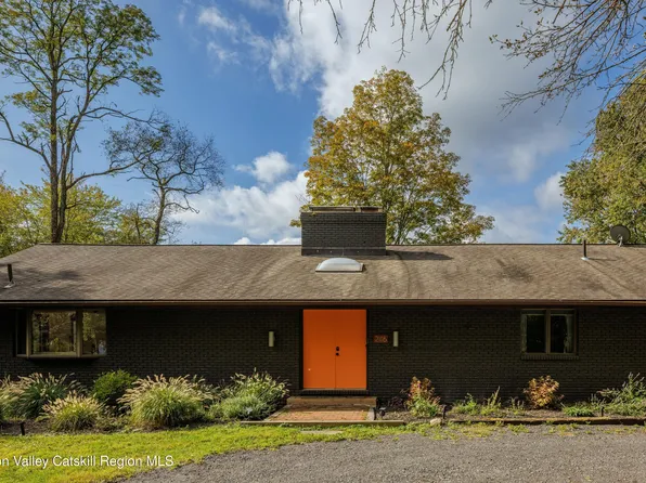 246 Clinton Avenue, Salt Point, NY 12578