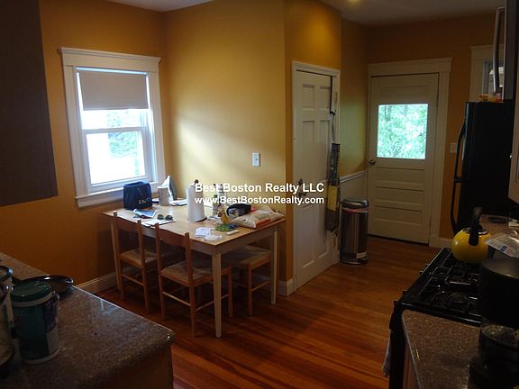 5th image of 292 Boston Ave #C3