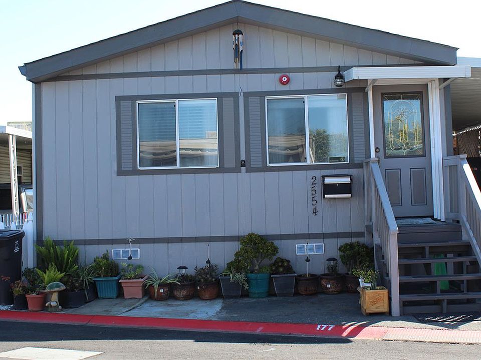 1st image of 2554 Franklin Ave #177
