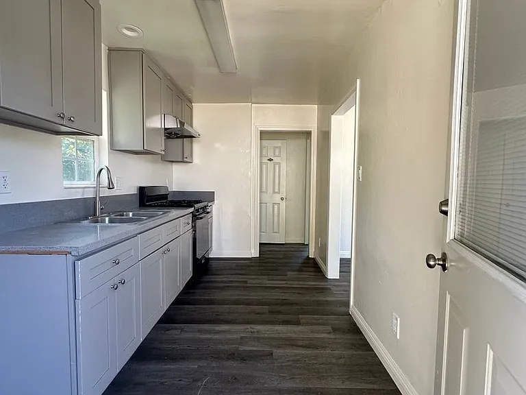 3466-3468 3470 La Madera #A — Photo 7