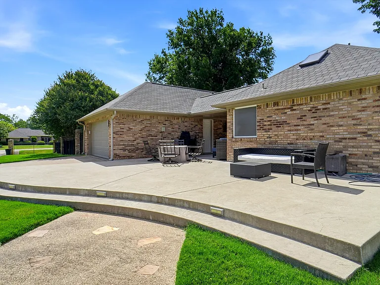 1362 Cross Timber Dr — Photo 32