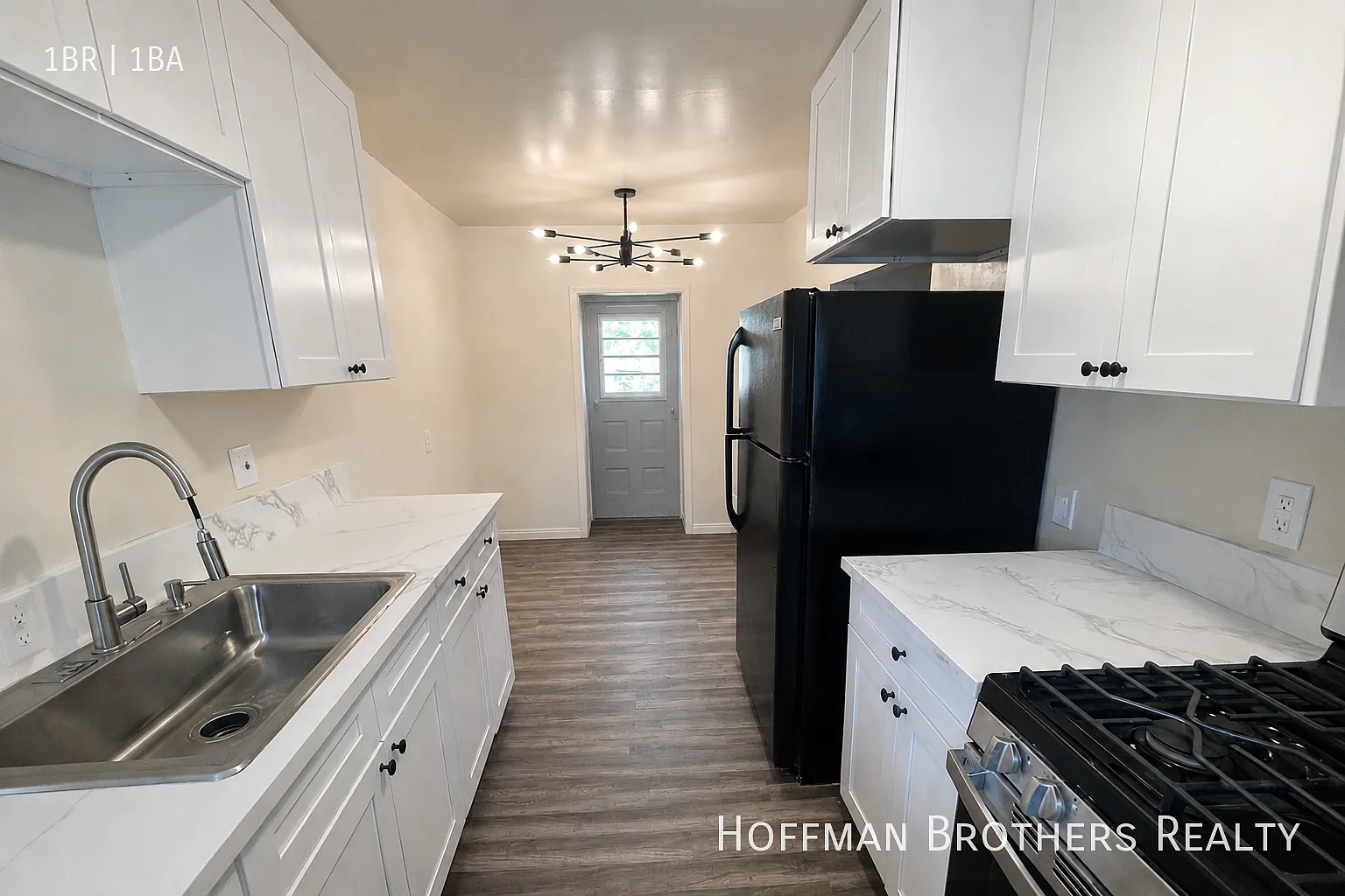 14161 Friar St Los Angeles, CA 91401 — Photo 2