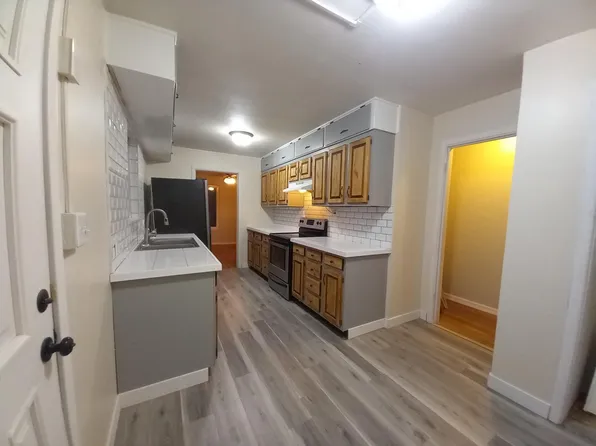 828 W 11th Ave APT 1, Spokane, WA 99204