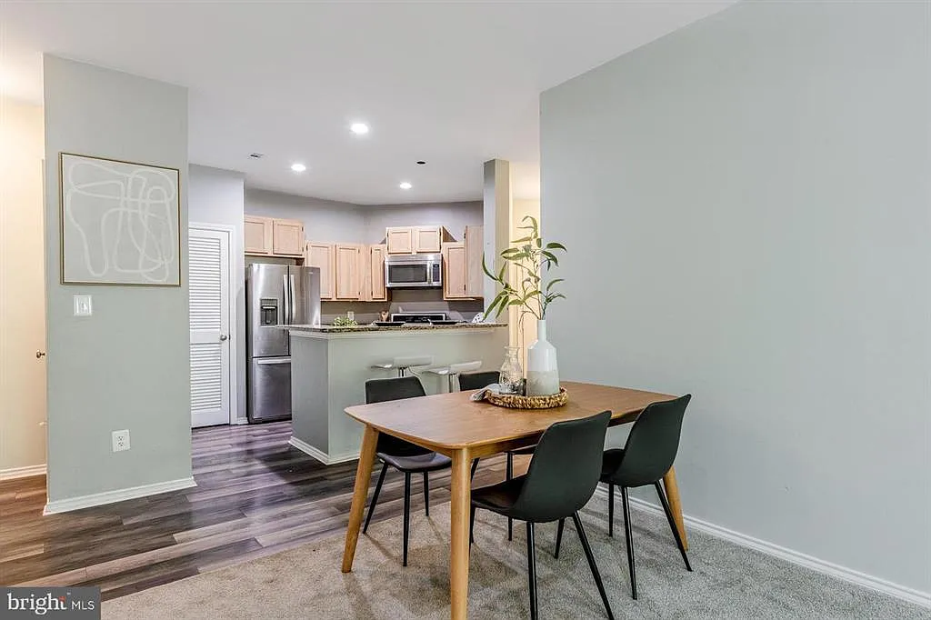 4405 Sedgehurst Dr — Photo 2