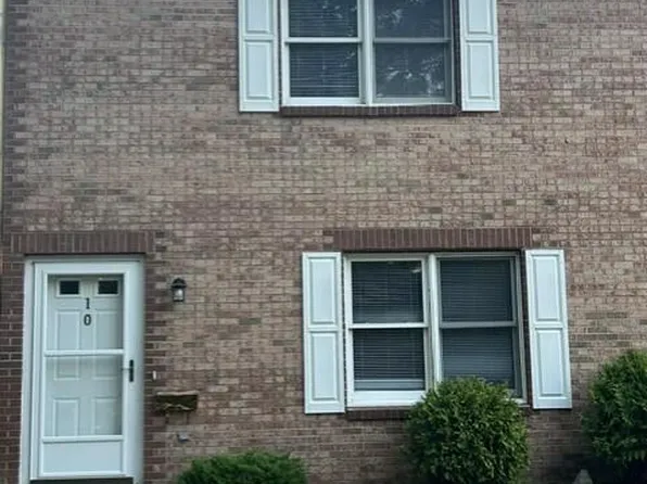 10 Walden Avenue, Wheeling, WV 26003