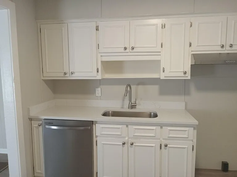 7923 Shinn Dr — Photo 3