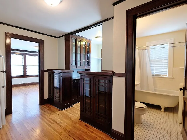 1091 Goodrich Ave — Photo 23