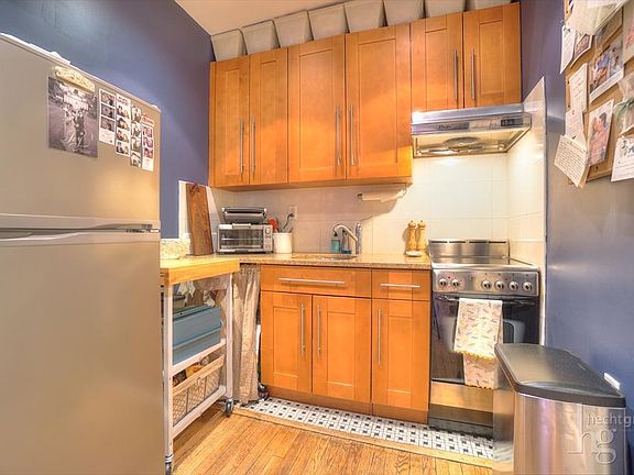5th image of 27 Bedford St APT 2A