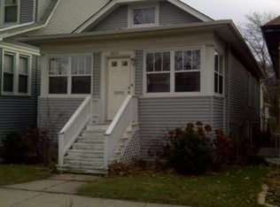 2433 W Farwell Ave, Chicago, IL 60645