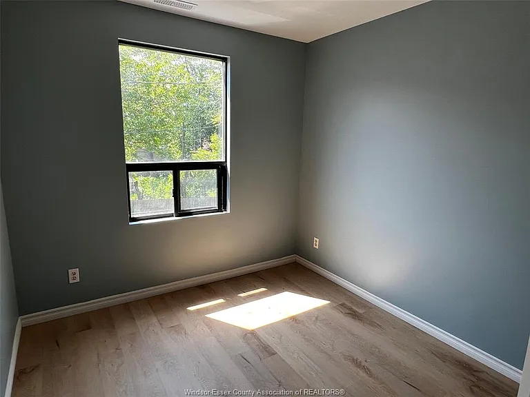 3875 Tecumseh Rd E #3 — Photo 16