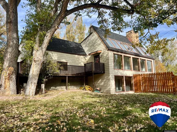 111 Big Bend Ave, Riverton, WY 82501