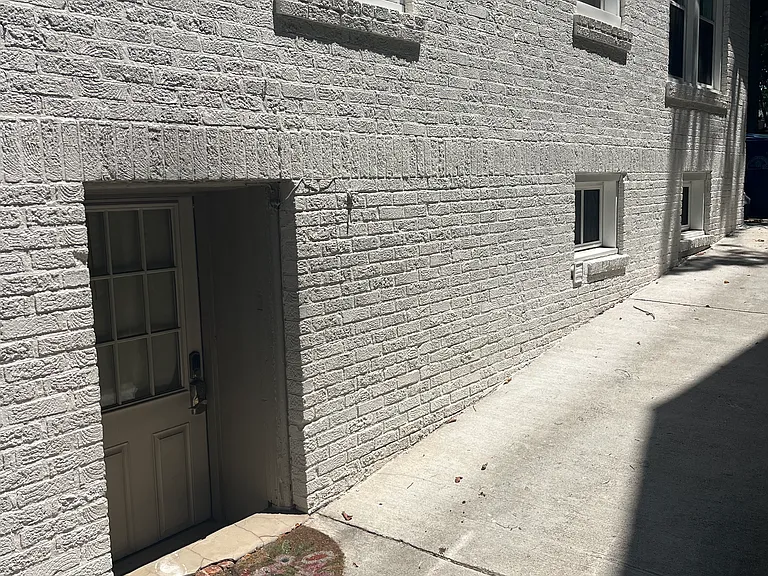1075 N Highland Ave NE #2 — Photo 3