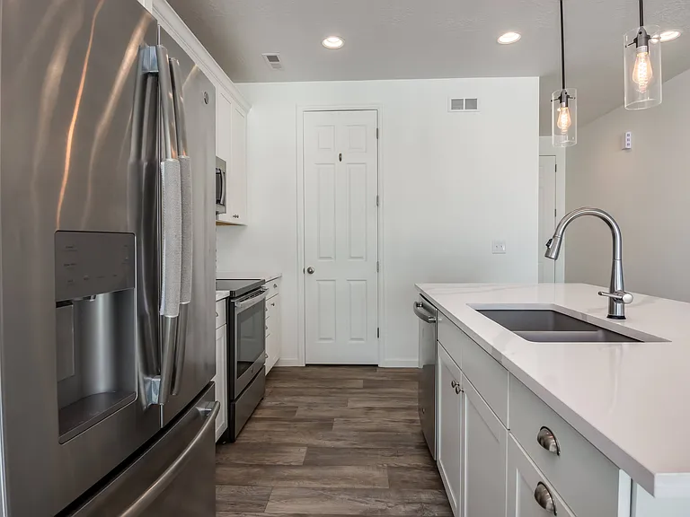 6450 Black Ridge Dr — Photo 15