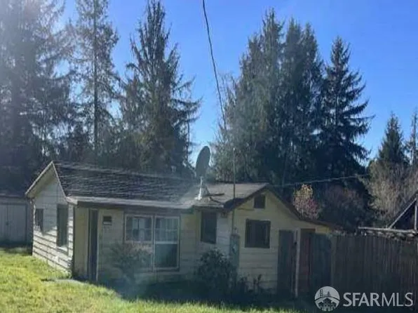 144 Parker Ln, McKinleyville, CA 95519