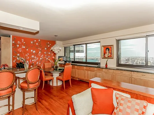 Sold by Sotheby's International Realty | media 4