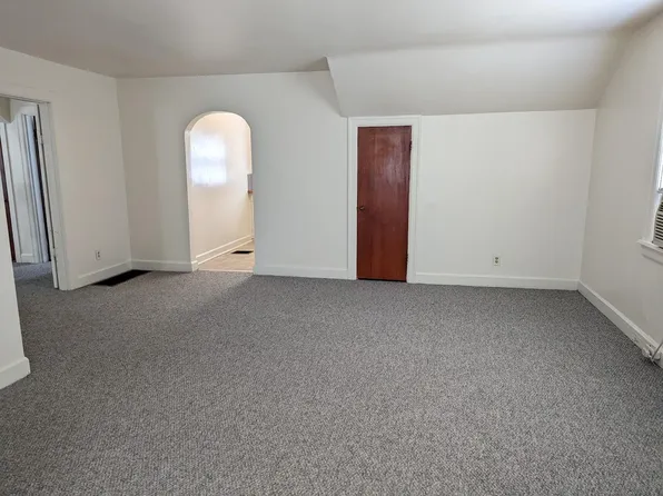 107 Halls Ln APT 3, Lexington, KY 40504