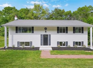 26 Kendell Dr, Wappingers Falls, NY 12590